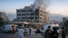 Explosionen in Teheran: Warum die neue Eskalation im Iran auch Deutschland beschaeftigt